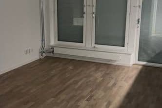 Fräsch 1:a i Farsta uthyres snarast