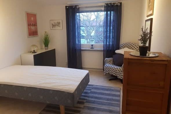 Möblerat rum nära Farsta C uthyres