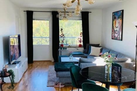 Möblerad 4 rok med balkong nära havet